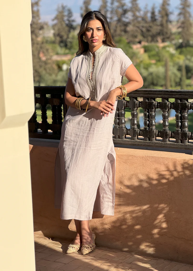 Linen Kaftan Maxi Dress with Short Sleeves and Statement Neckline